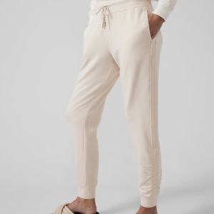 NWT ATHLETA BALANCE CINCH JOGGER SMALL
